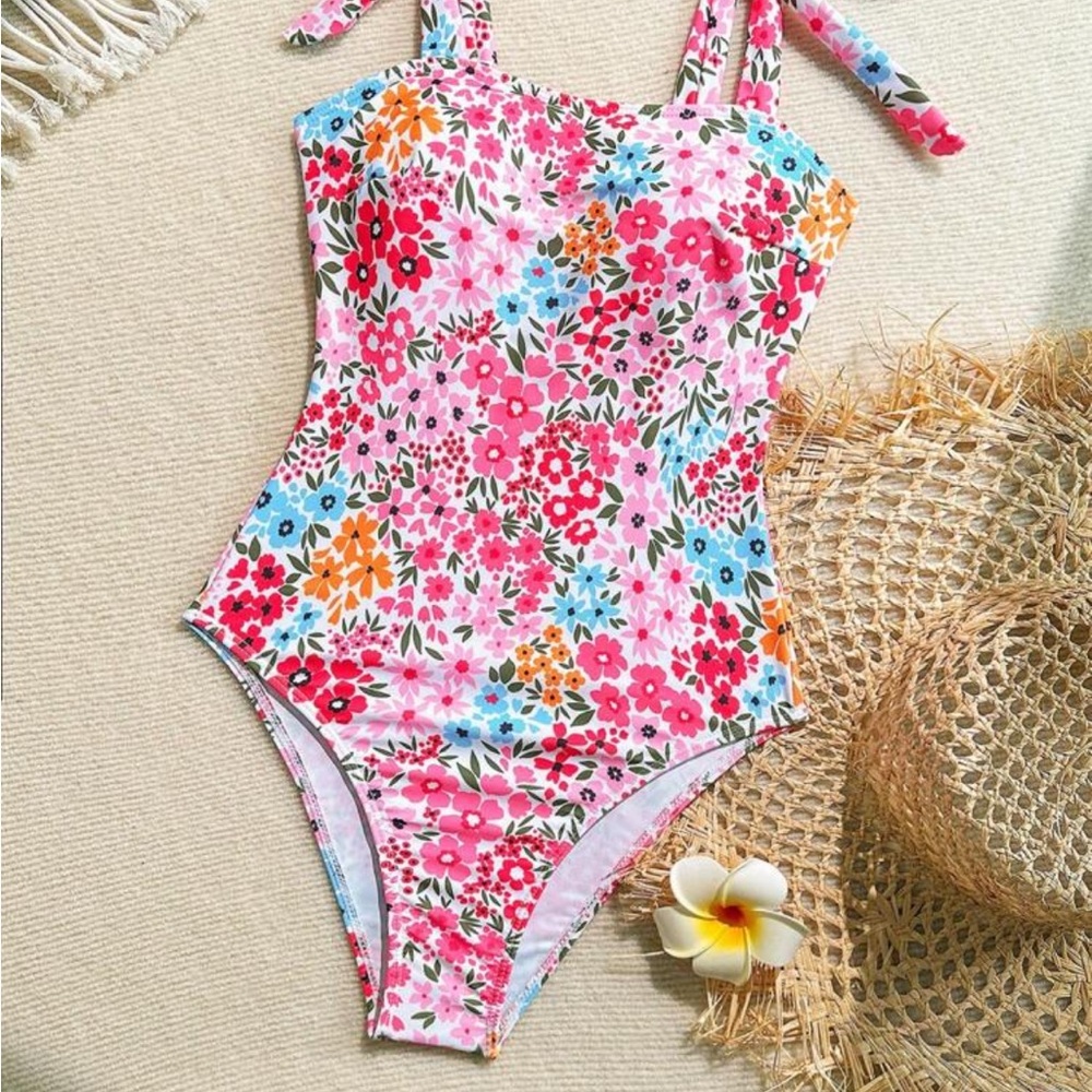 Floral Women’s One-Piece Swimsuit
